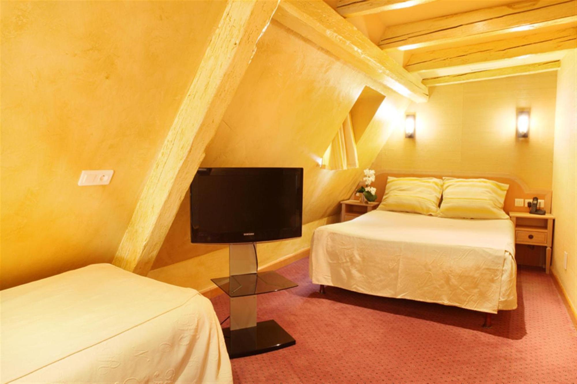 Cosy Quadruple Room,1588061896:JPEG